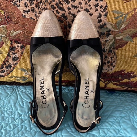 Chanel vintage black satin and gold slingback heels. - Picture 2 of 5